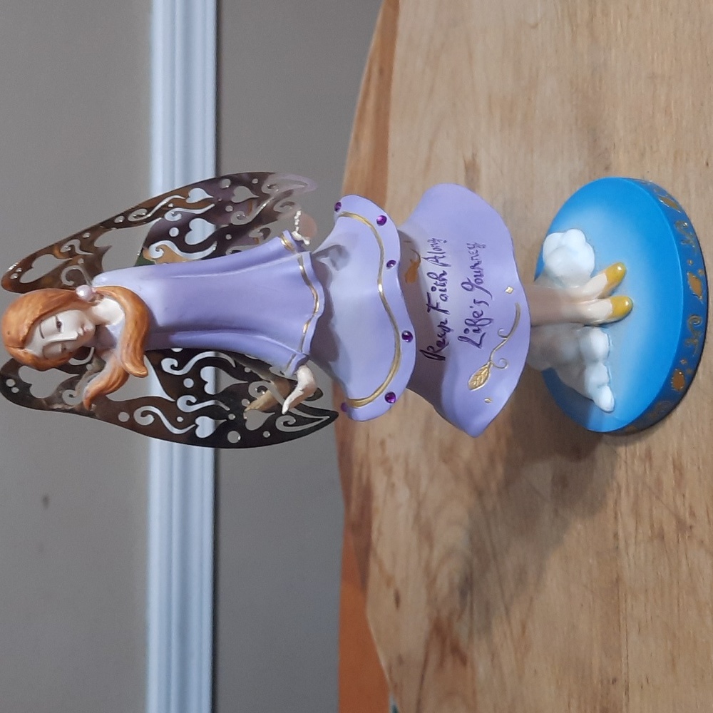 Vintage Russ Berrie Angel Figurine